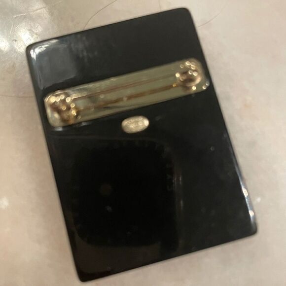 Amazing CHANEL sewing kit brooch - Picture 5 of 8